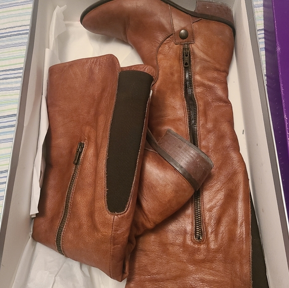 Davos Gomma Knee high boot - Picture 2 of 2